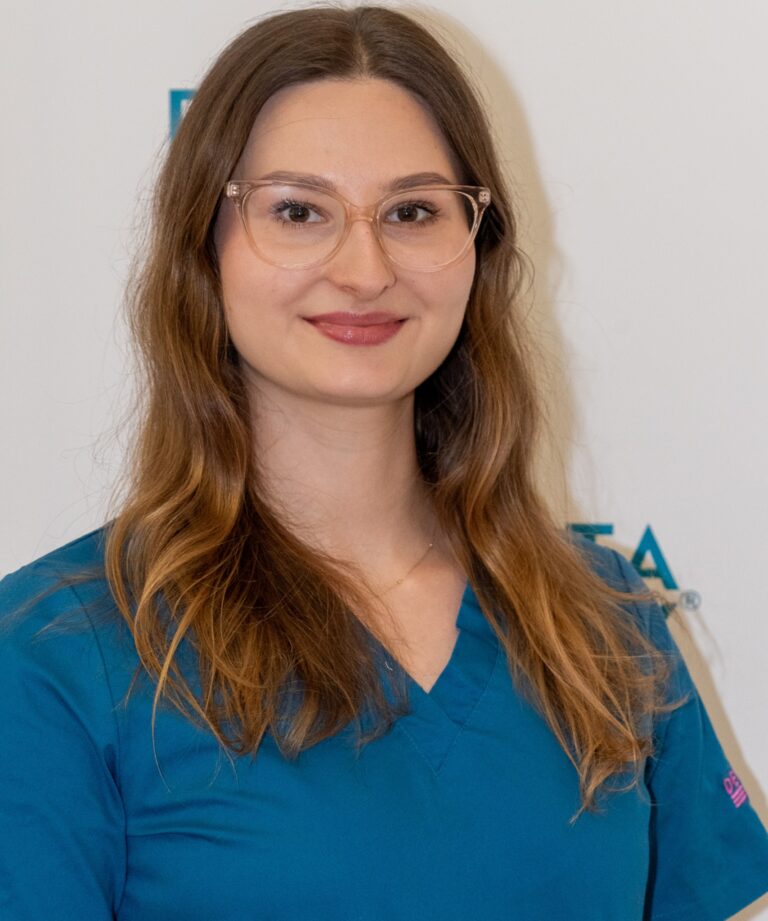 dr Weronika Dziadkowiec - Dentalux Warszawa Mokotów