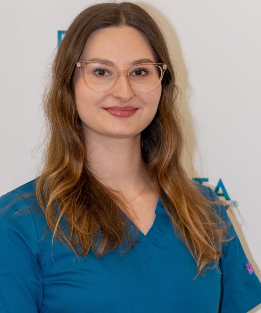dr Weronika Dziadkowiec - Dentalux Warszawa Mokotów